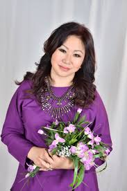 Ааяа огцом турсан ч гайхуулдаггүй сайн охин